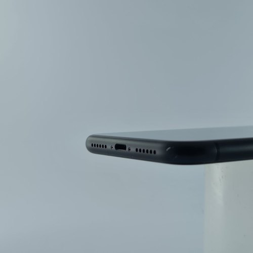 Смартфон Apple iPhone 11 64 GB Black USED **