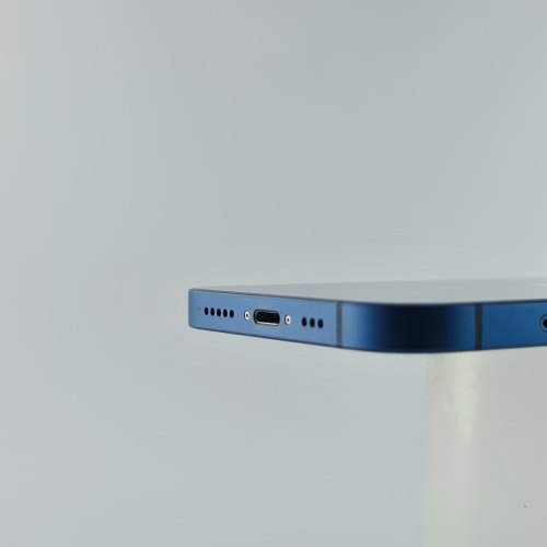 Смартфон Apple iPhone 13 128 GB Blue USED **