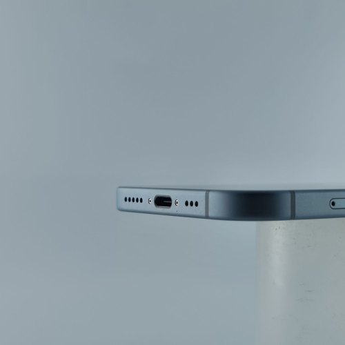Смартфон Apple iPhone 15 128 GB Blue USED **