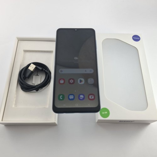 Смартфон Samsung Galaxy A12 32 GB Blue USED **