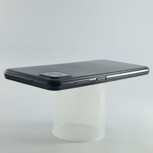 Смартфон Samsung Galaxy A12 64 GB Black USED **