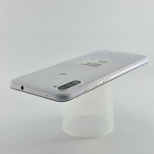 Смартфон Samsung Galaxy A11 32 GB White USED **