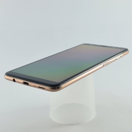 Смартфон Samsung Galaxy A7 2018 64 GB Gold USED **