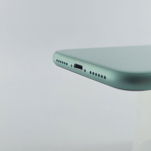 Смартфон Apple iPhone 11 256 GB Green USED **