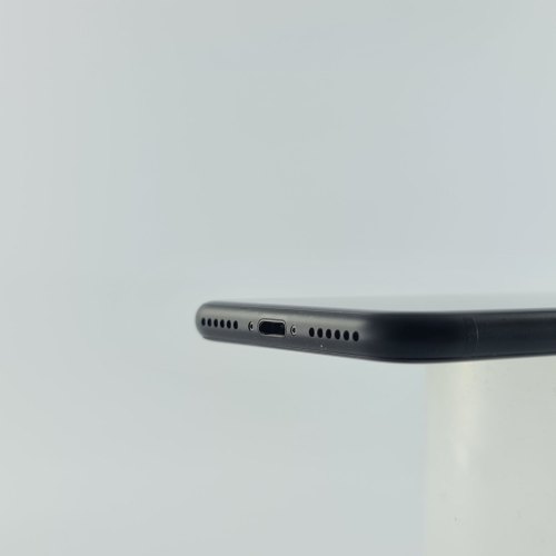 Смартфон Apple iPhone SE2 128GB Black USED **