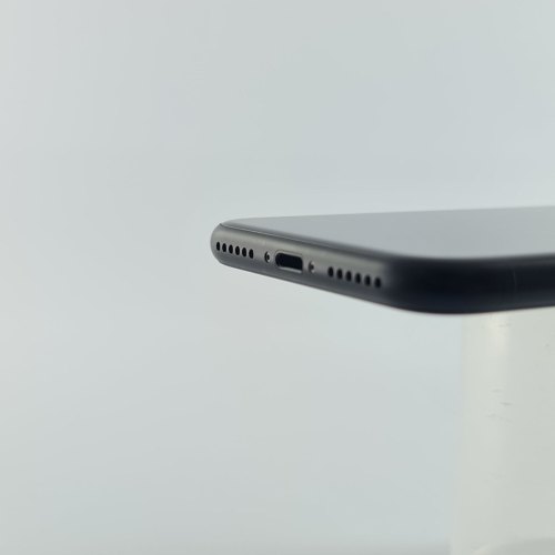 Смартфон Apple iPhone SE2 128GB Black USED **