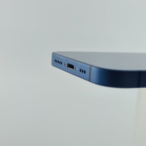 Смартфон Apple iPhone 13 128 GB Blue USED **