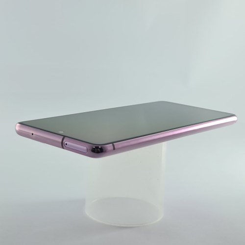Смартфон Samsung Galaxy S20 FE 128 GB Cloud Lavender USED **