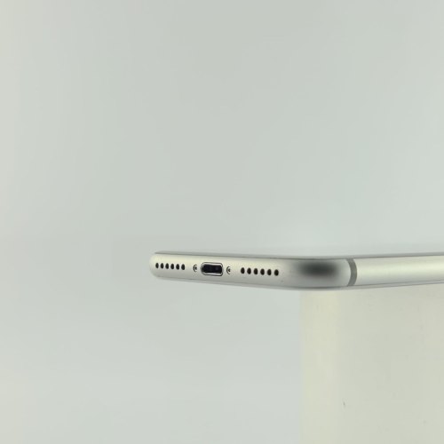 Смартфон iPhone 8 64GB Silver, model A1905 USED **
