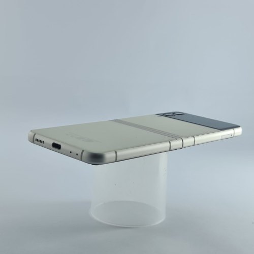 Смартфон Samsung Galaxy Z Flip3 256 GB Cream White USED **