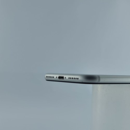 Смартфон Apple iPhone SE2 128GB White USED **