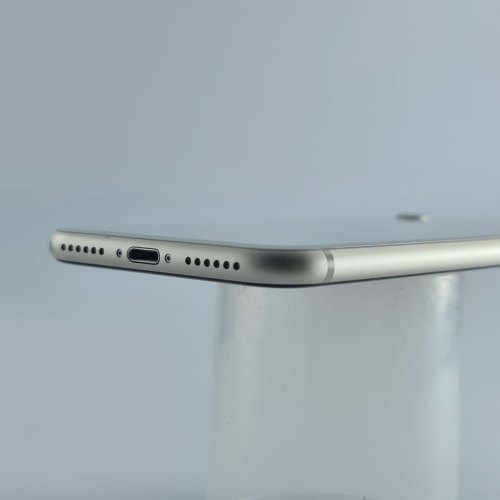 Смартфон iPhone SE 64GB Starlight,Model A2783 USED **