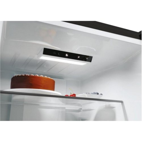 Холодильник Candy CNCQ2T620EB, з нижньою морозильною камерою, холодильник 289л, морозильна камера 120л, 2 дверей, А+, NF, нульова зона, чорний