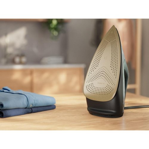 Праска Electrolux E8SI2-6OG, 2600Вт, 370мл, паровий удар 240гр, алюмінієва підошва, електронне керування, зелено-чорна