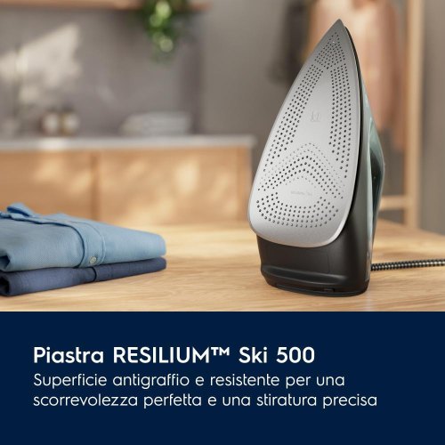 Праска Electrolux E7SI2-6OG, 2600Вт, 370мл, паровий удар 230гр, алюмінієва підошва, зелено-чорна