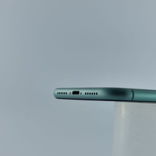 Смартфон Apple iPhone 11 64 GB Green USED **