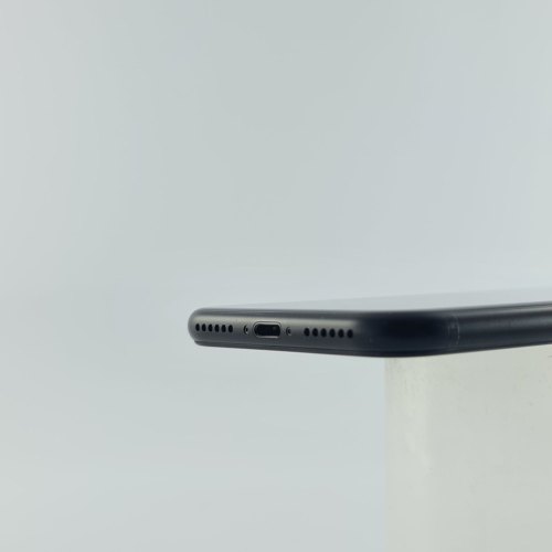 Смартфон Apple iPhone SE Gen.2 128 GB Black USED **