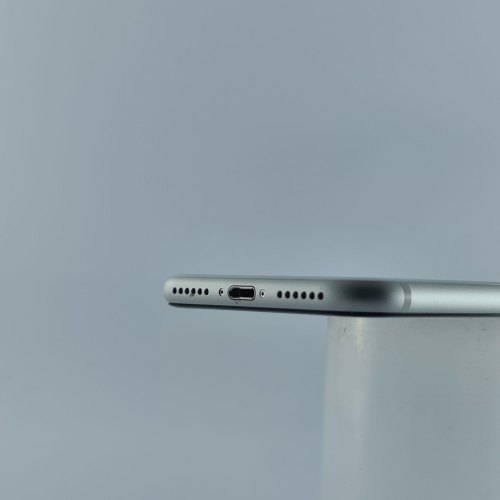 Смартфон Apple iPhone SE2 128GB White USED **