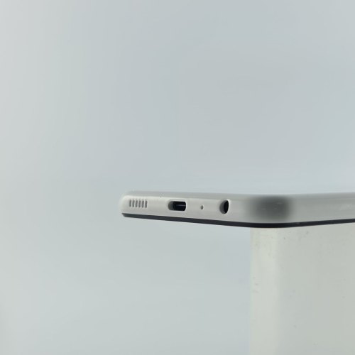 Смартфон Samsung Galaxy A13 64 GB White USED **