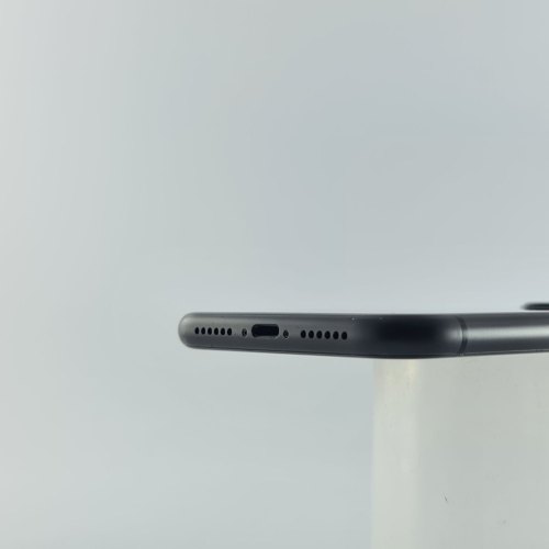 Смартфон Apple iPhone 11 256 GB Black USED **