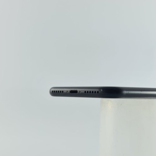 Смартфон Apple iPhone SE2 128GB Black USED **