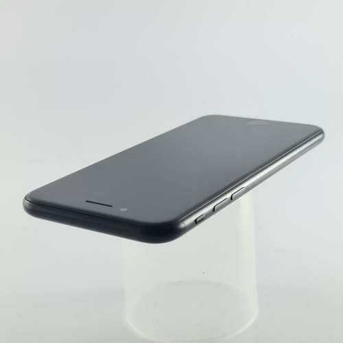 Смартфон Apple iPhone SE Gen.2 128 GB Black USED **