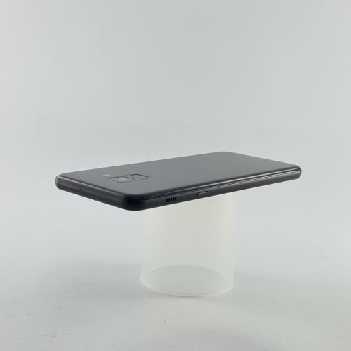Смартфон Samsung Galaxy A8 2018 32 GB Black USED **