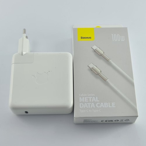 Ноутбук MacBook Pro 16 with Touch Bar Intel Core i7, 16 GB, 512 GB, Space Gray USED ** (MVVJ2)