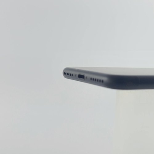 Смартфон APPLE iPhone 7 32GB Black USED **