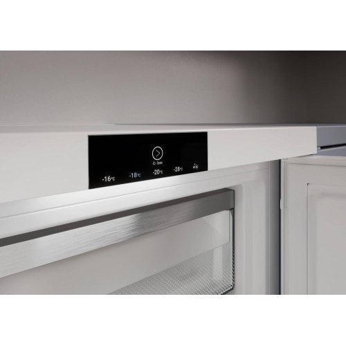 Морозильна камера Liebherr FNE1404, 86л, A+, NF, біла