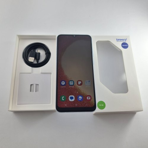 Смартфон Samsung Galaxy A04e 32 GB Light Blue USED **
