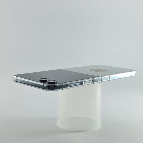 Смартфон Samsung Galaxy Z Flip 5 256 GB Light Green USED **