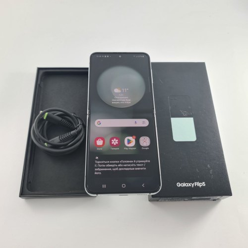Смартфон Samsung Galaxy Z Flip 5 256 GB Light Green USED **