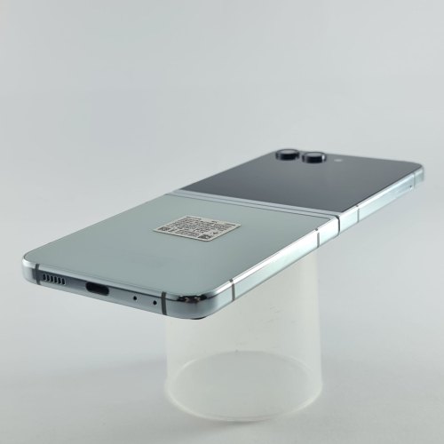 Смартфон Samsung Galaxy Z Flip 5 256 GB Light Green USED **