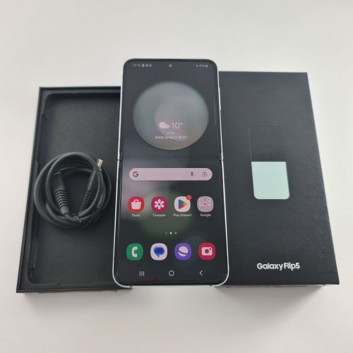 Смартфон Samsung Galaxy Z Flip 5 256 GB Light Green USED **