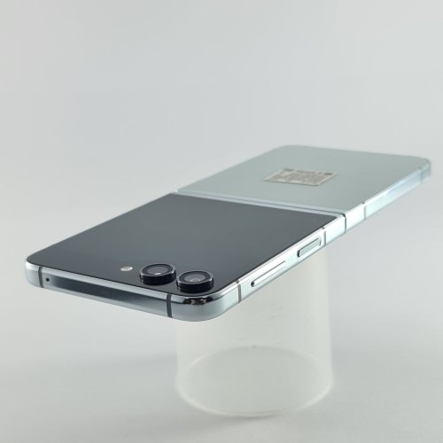 Смартфон Samsung Galaxy Z Flip 5 256 GB Light Green USED **