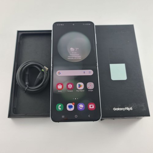 Смартфон Samsung Galaxy Z Flip 5 256 GB Light Green USED **