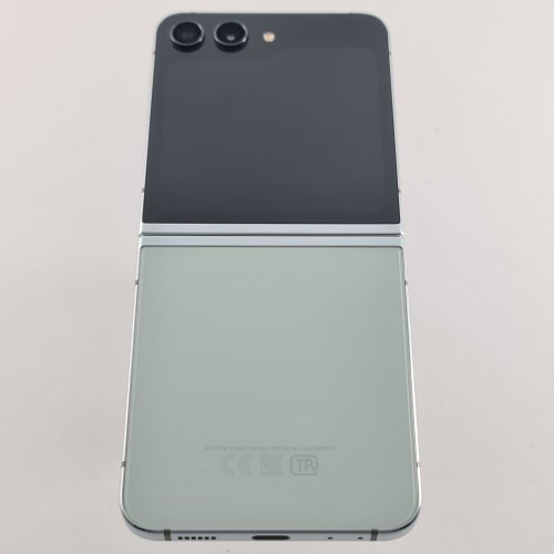 Смартфон Samsung Galaxy Z Flip 5 256 GB Light Green USED **