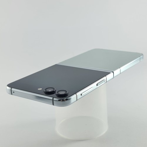 Смартфон Samsung Galaxy Z Flip 5 256 GB Light Green USED **