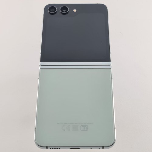 Смартфон Samsung Galaxy Z Flip 5 256 GB Light Green USED **