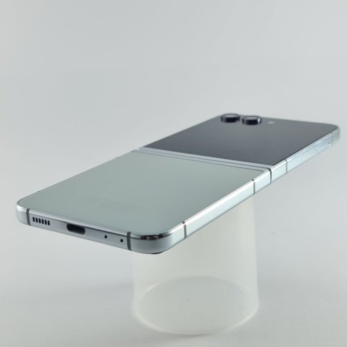 Смартфон Samsung Galaxy Z Flip 5 256 GB Light Green USED **