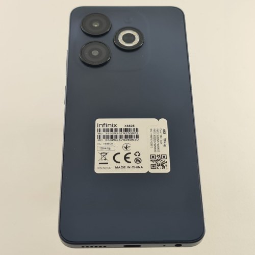 Смартфон INFINIX Smart 8 128 GB Timber Black USED **