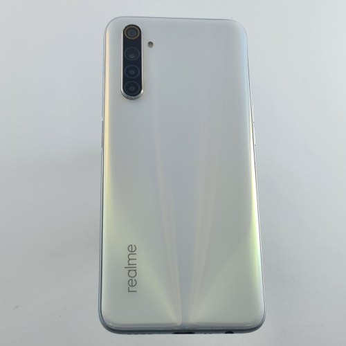 Смартфон realme 6 4/64Gb White USED **