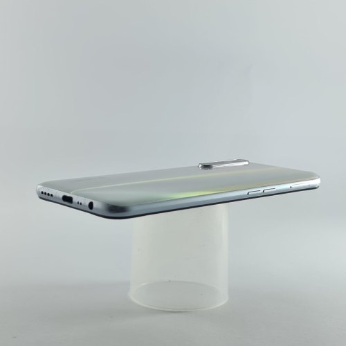 Смартфон realme 6 4/64Gb White USED **