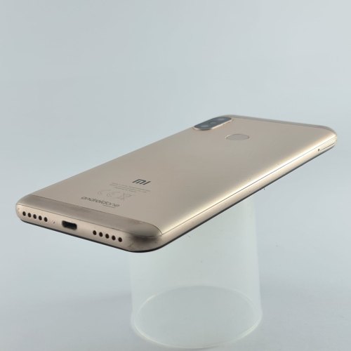 Смартфон Xiaomi Mi A2 lite 4/64Gb Gold USED **