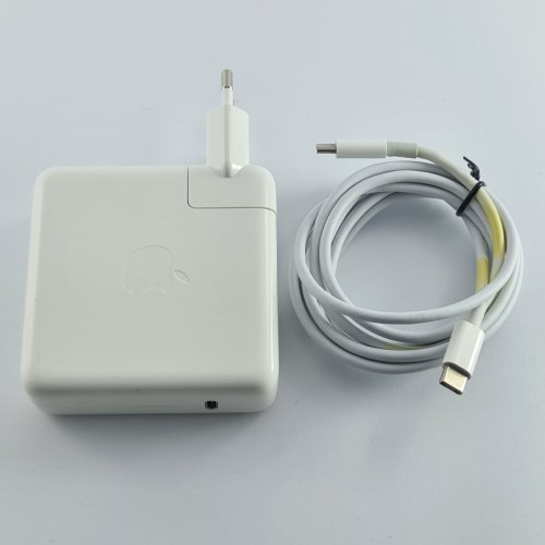 Ноутбук 16-inch MacBook Pro with Touch Bar: 2.6GHz 6-core 9th-generation Intel Core i7 processor, 512GB - Space Grey, Model A2141 USED ** (MVVJ2)