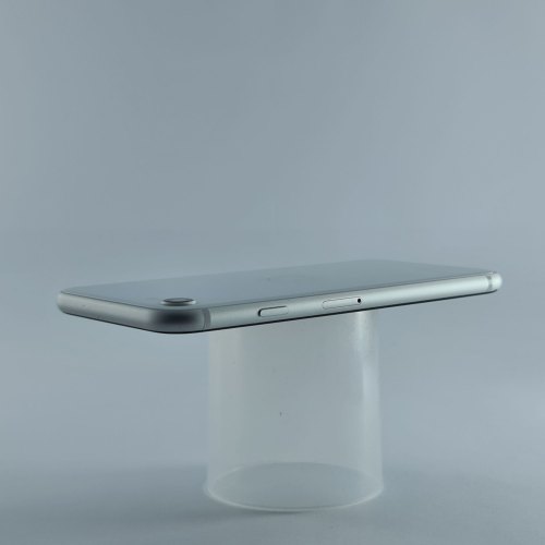 Смартфон Apple iPhone SE Gen.2 64 GB White USED **