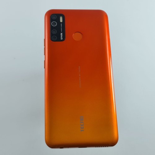 Смартфон Tecno Spark 5 Pro (KD7) 4/128Gb Spark Orange USED **