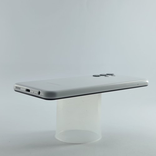 Смартфон Samsung Galaxy A13 (A135F) 64Gb White (SM-A135FZWVSEK) USED **