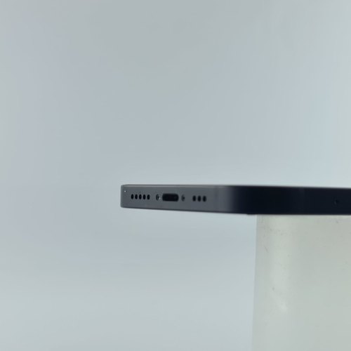 Смартфон Apple iPhone 12 64 GB Black USED **